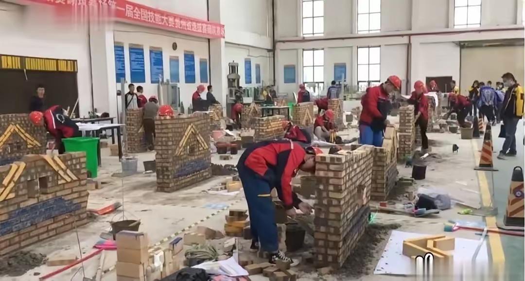 大家知道技校里面的建筑学具体是学什么的吗？今天看到侄子发的朋友圈才知道，所谓的建