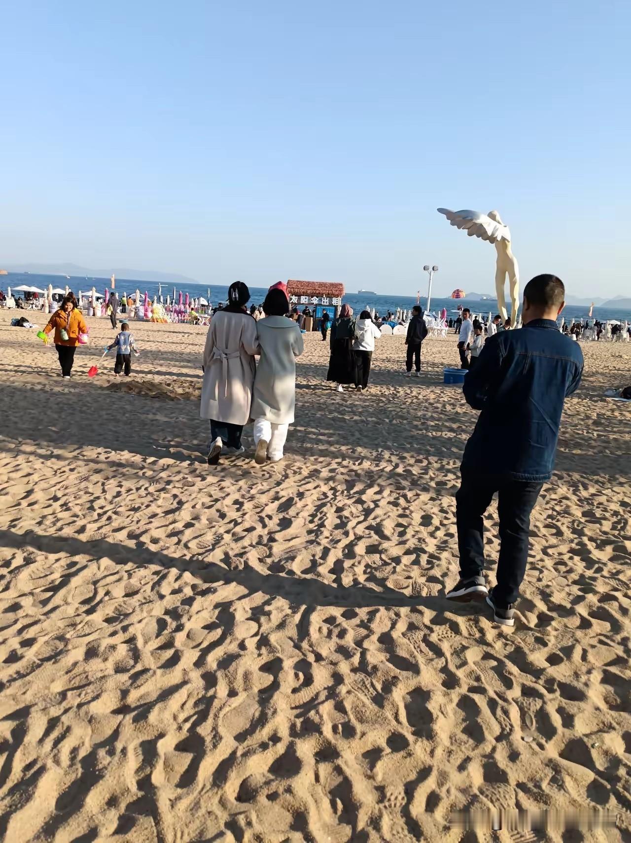 生女儿太没用了原来她把女儿送上了大学,已经很了不起了。没想到女儿有了男朋友,是