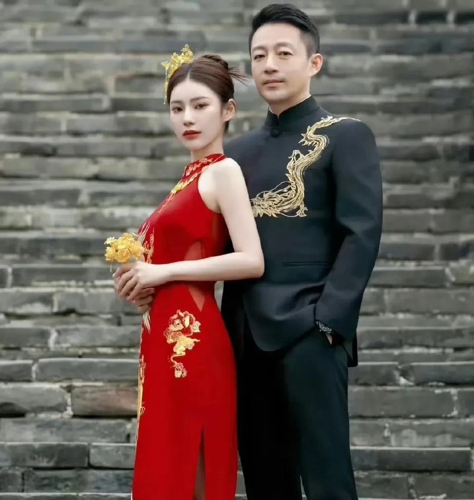 汪小菲马筱梅大婚，大S家人集体沉默了！5月17日，汪小菲举办婚礼，张兰穿着旗袍