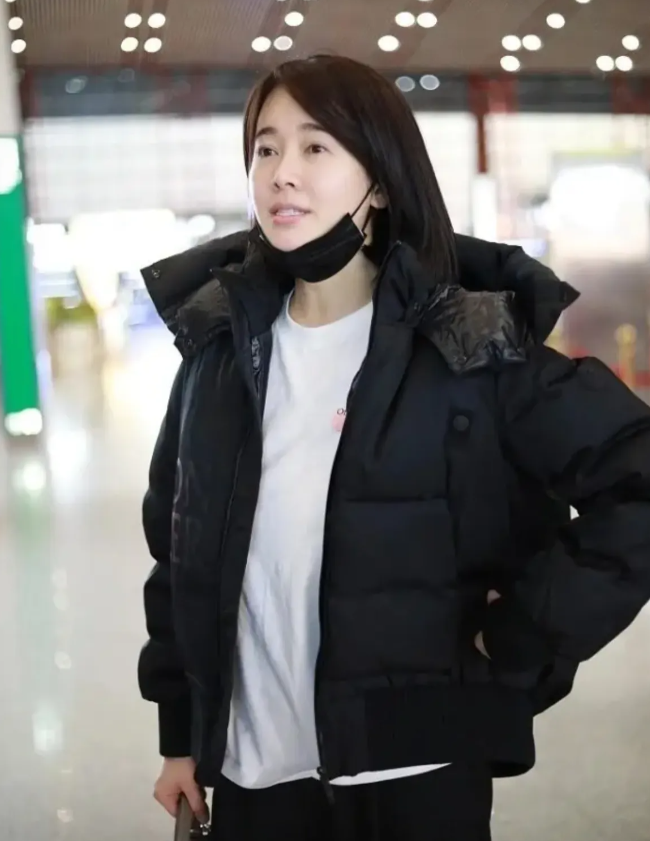 左小青，167cm，好干净的一张脸，素颜都这么好看，喜欢了她这么多年！