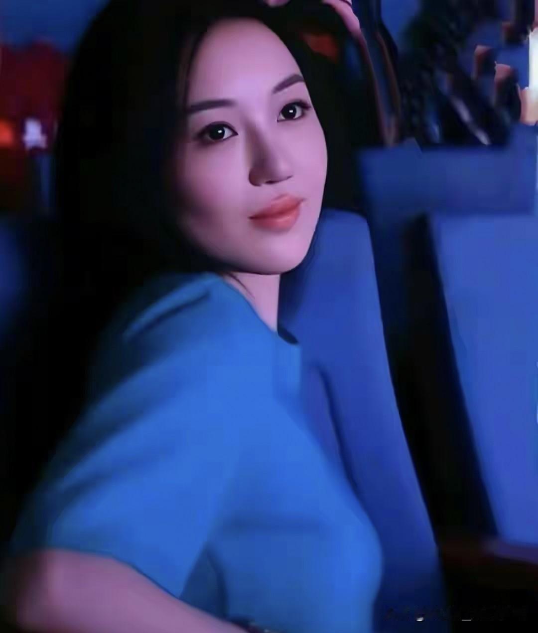 看看李嫣这姑娘——她活成了多少年轻人想成为的样子李亚鹏欠债风波闹得沸沸扬扬时