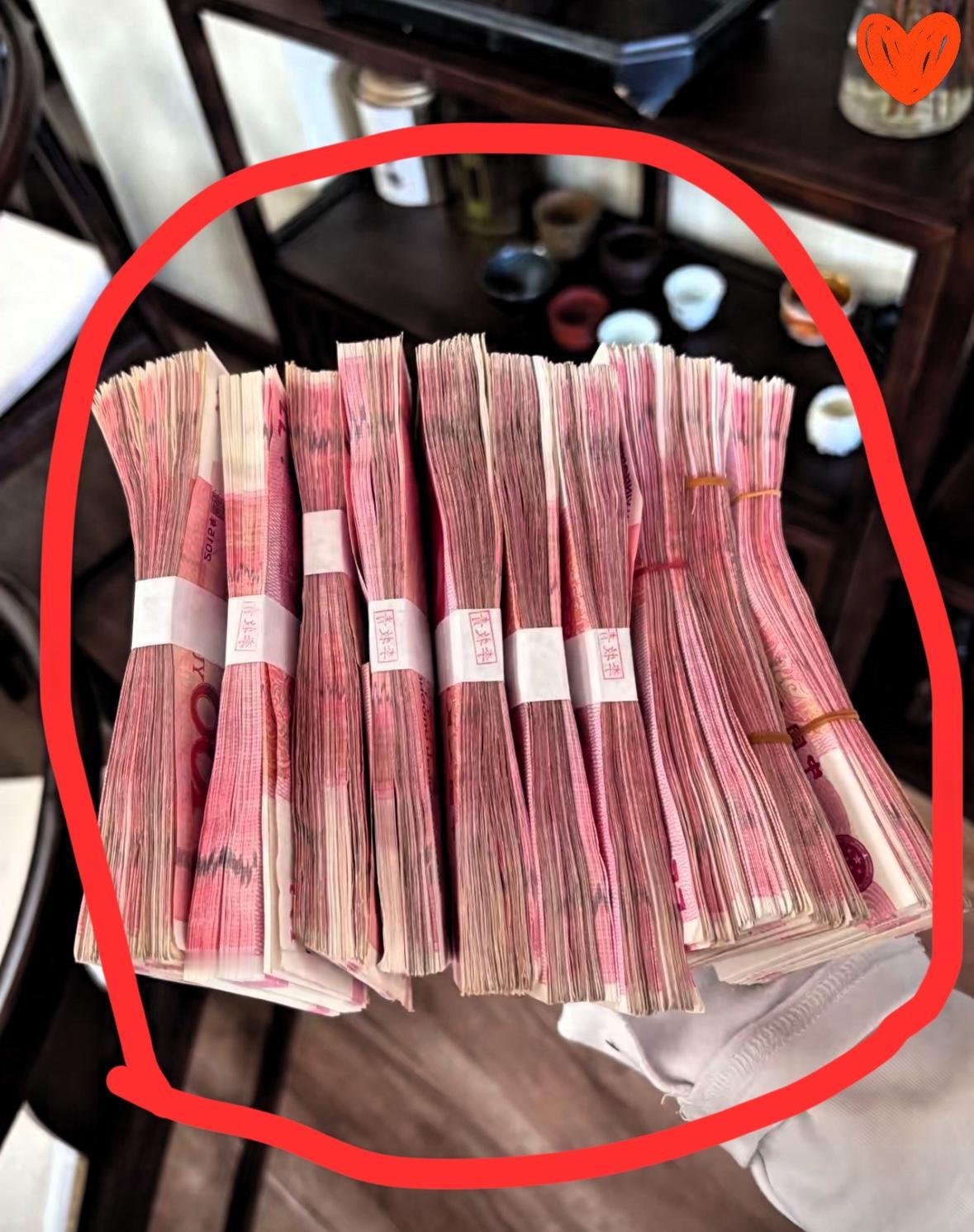 发现没？一个打工人，只要你有超过10万存款并且不需要还车贷房贷你的日子不