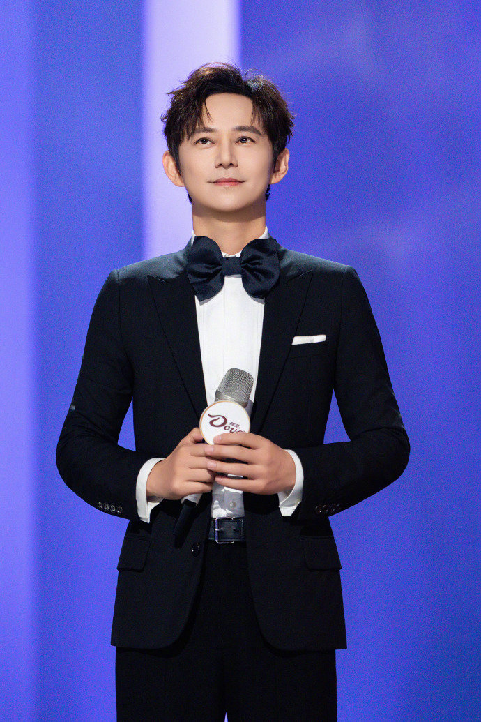 声鸣远扬选手常驻好六团谁还没期待住！声鸣远扬选手去好六团，和何炅同台，想想就超有