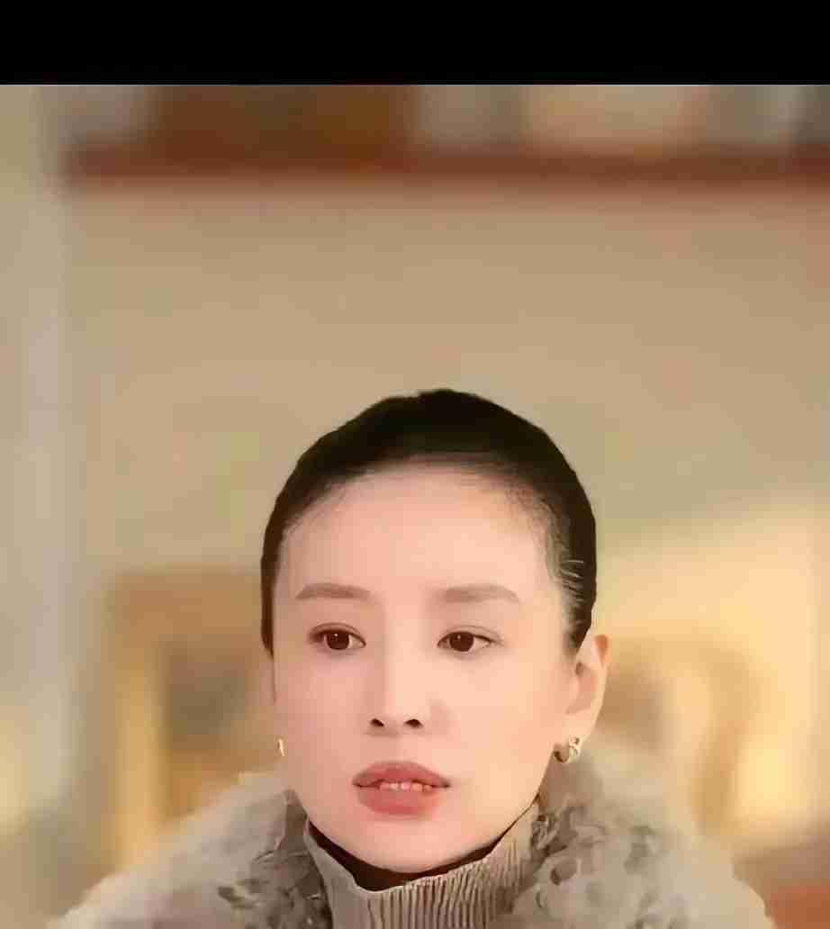 董洁直播间这波操作，是真把“性价比”玩明白了！469块的OZLANA羽绒服