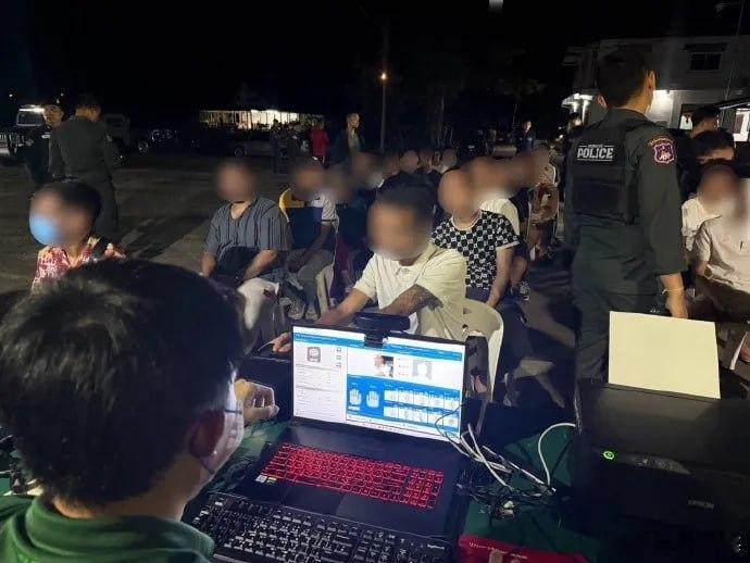 缅甸KK园遭轰炸，大量逃亡人员涌入泰国缅甸军方下属的克伦族边境警卫部队（BGF）