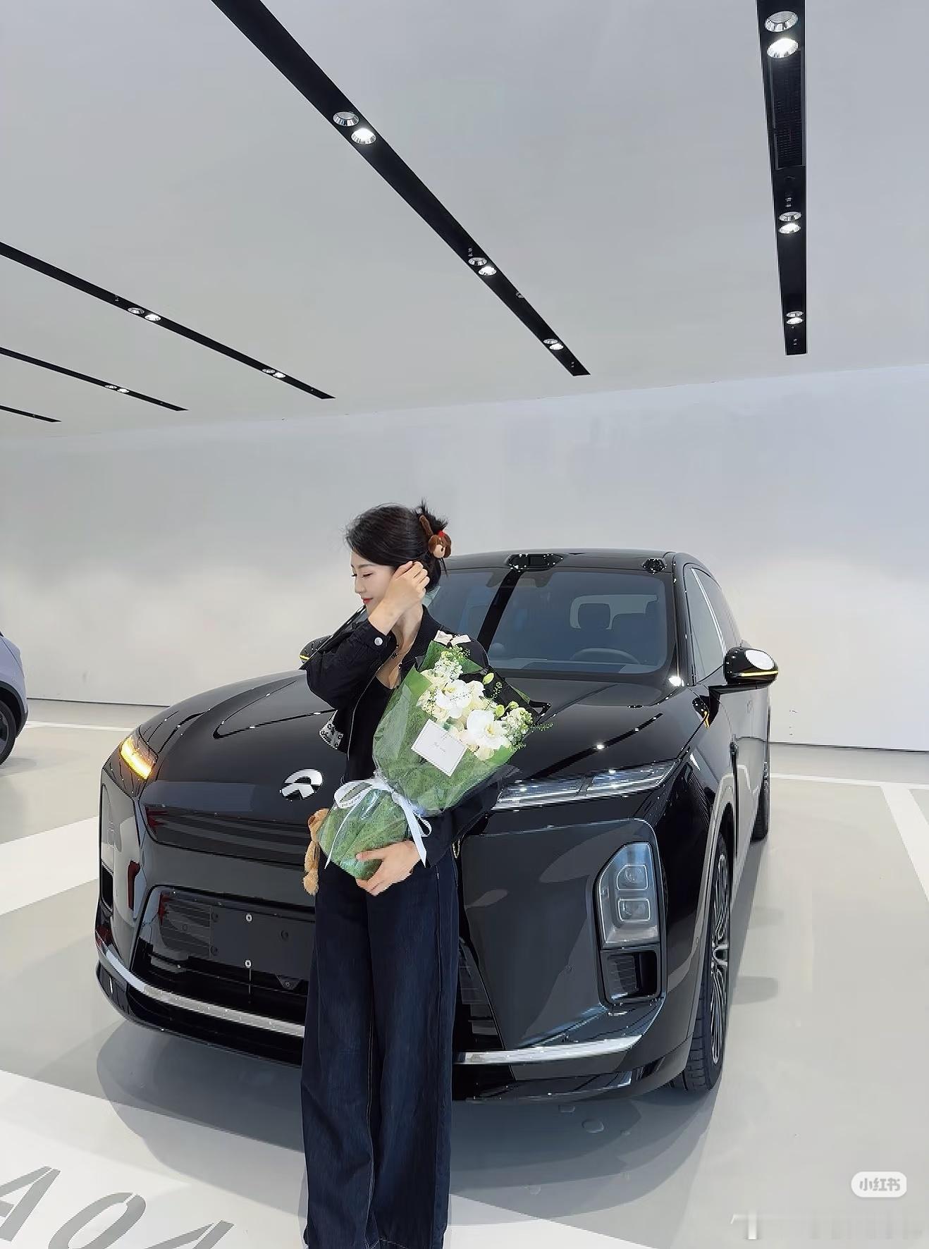 提车日记💐我的蔚来ES8终于来啦心心念念的蔚来ES8可算是等到啦我的移动