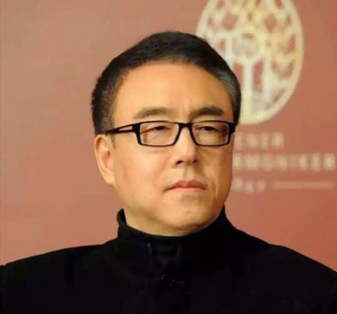 2006年，导演郎昆在趁妻子马艳丽出国，和舞蹈家刘岩在一起，马艳丽提出离婚，后来