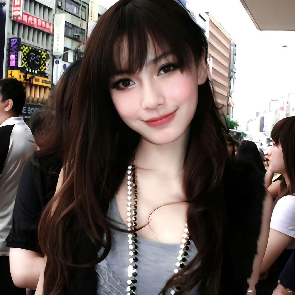 时隔两年Angelababy再战红毯看姐是如何凭美貌杀下这一局的🤤和绿大暗分开