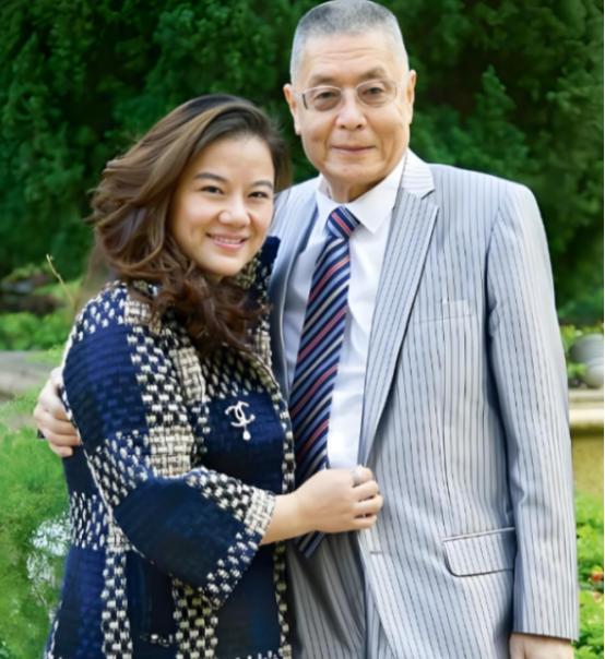 2017年，钢琴大师刘诗昆迎娶了学生孙颖，经过商量，婚后2人没打算要孩子，毕竟刘