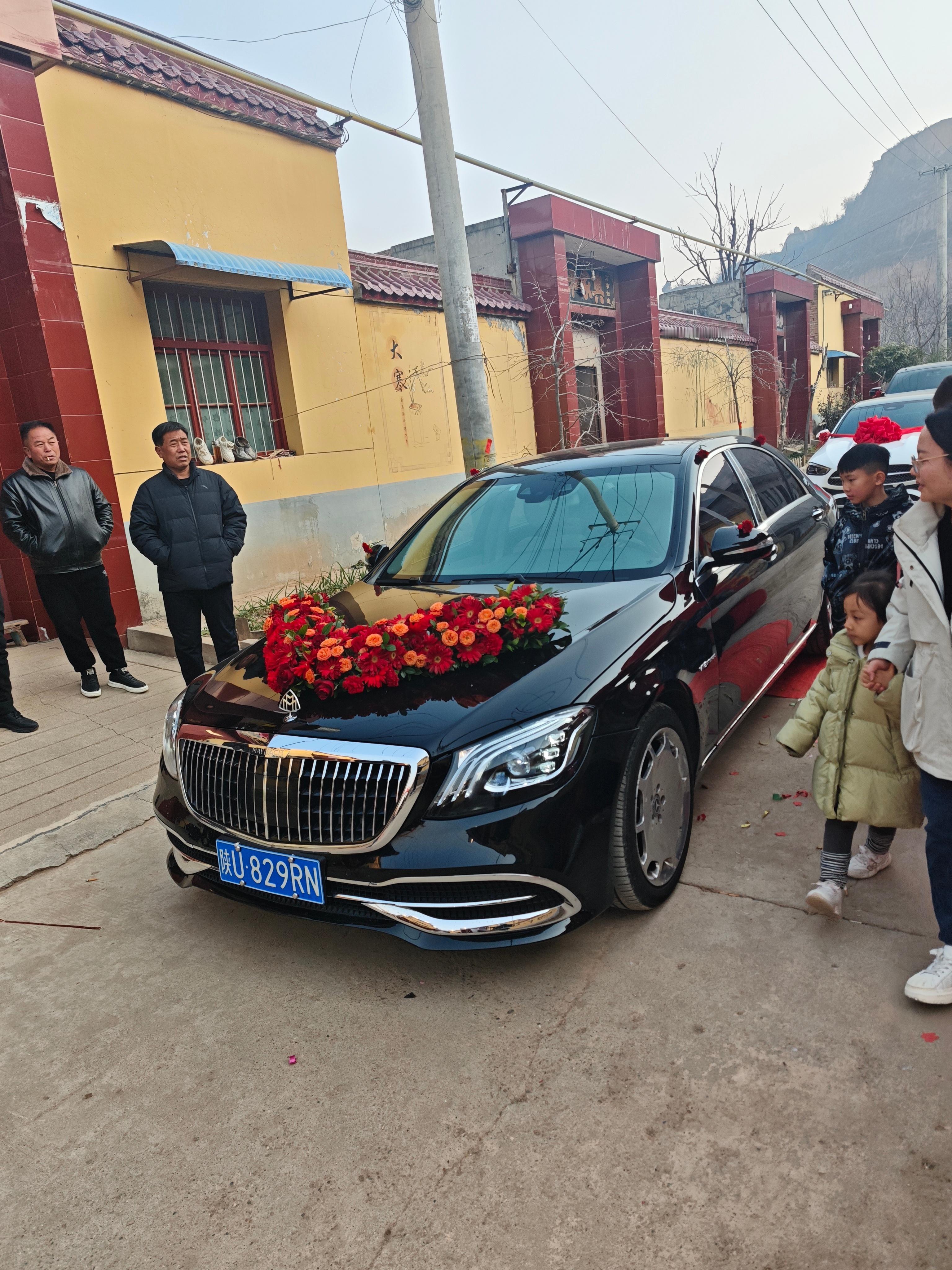 农村结婚，迈巴赫真的是永远的神