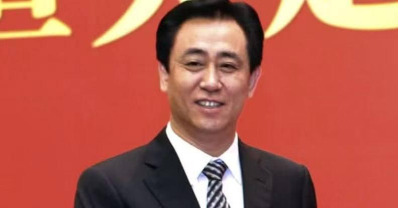 庭审认罪！恒大风暴再升级，多项重罪曝光中国恒大集团创始人许家印在庭审中承认多