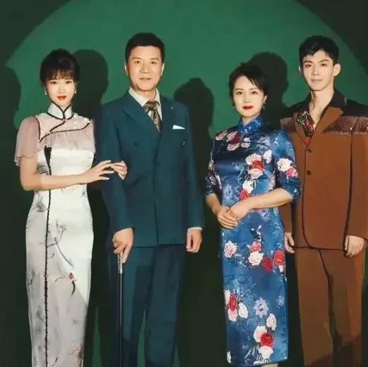 2010年初春，中央戏剧学院排练厅外积雪未消。21岁的奚望攥着试戏剧本，指尖冻得