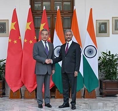 刷到印度外长苏杰生那个所谓的“交换条件”，我是真没忍住笑出了声。居然说印度不