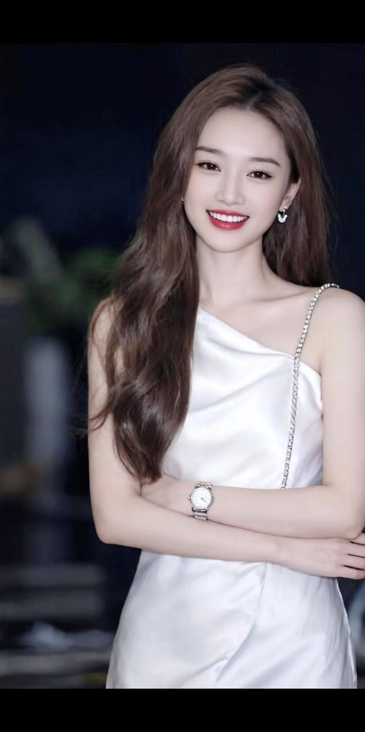 我还以为你和别人不一样于是我又赌了一把把我人生最后一个信任给了你本以为你是