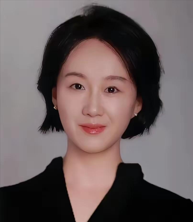 “彻底凉了！”近日，某高校论坛炸锅：导师杨昀把博士生当24小时免费劳工使唤，实验