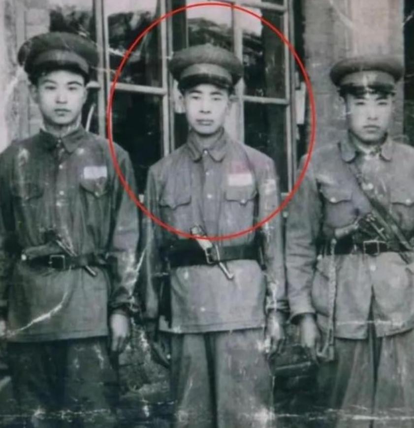 1948年，一个日本人冒充中国人，加入了解放军，征战半个中国，立下汗马功劳，还参