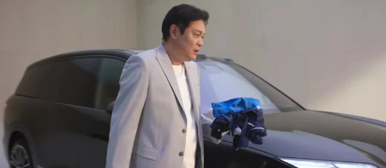 猜下范志毅这次给蔚来新款es8拍摄广告片酬多少？这是一次正儿八经的广告片，利用范