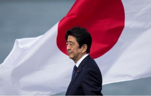 日本为何频繁更换首相和内阁，但国家却从来不乱？因为说白了，日本背后有真正的世家大