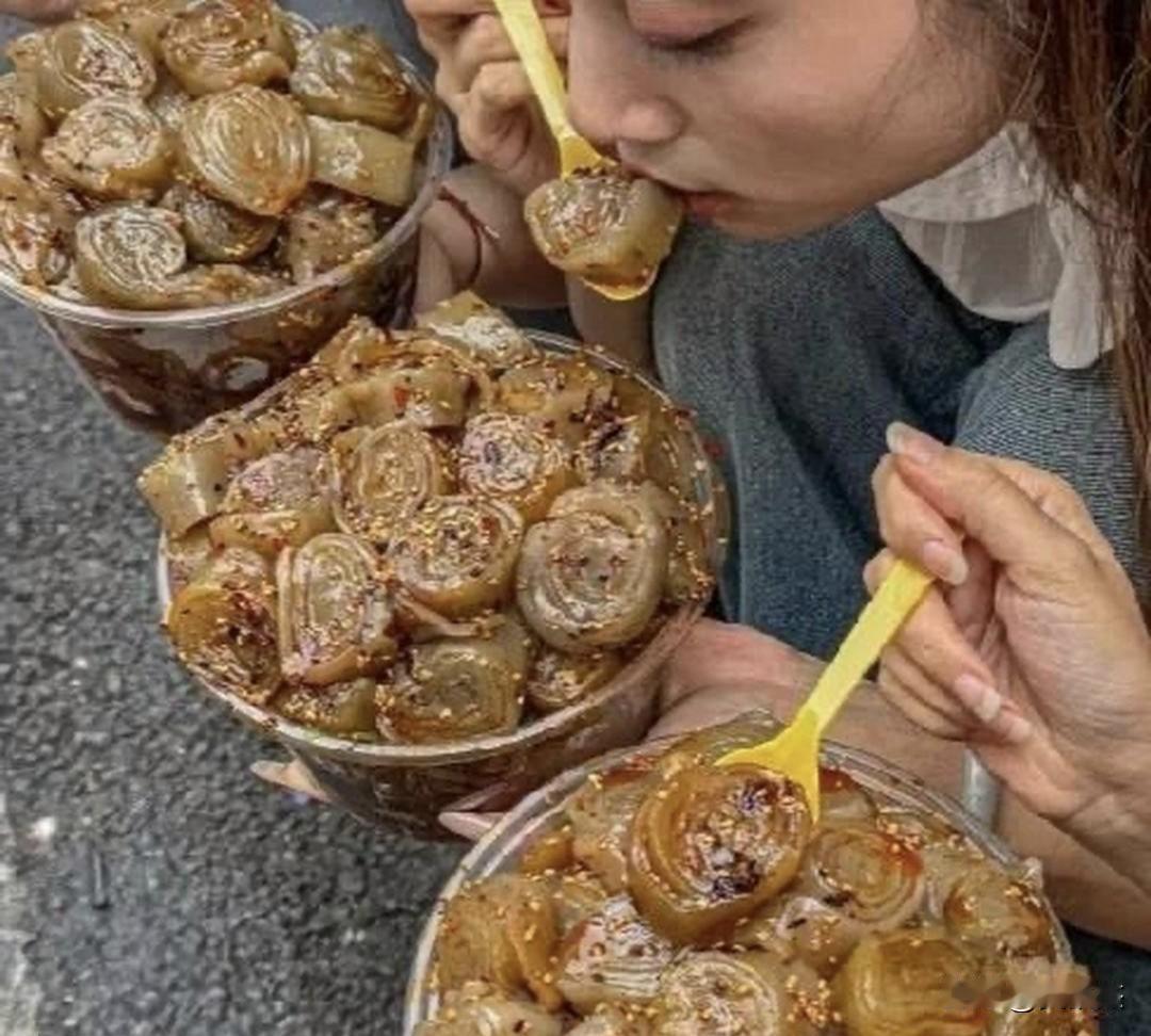这是什么美食？看上去不敢吃啊。