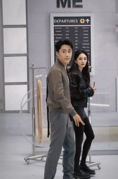 杨幂这身材太牛啦！！！高高瘦瘦的​​​