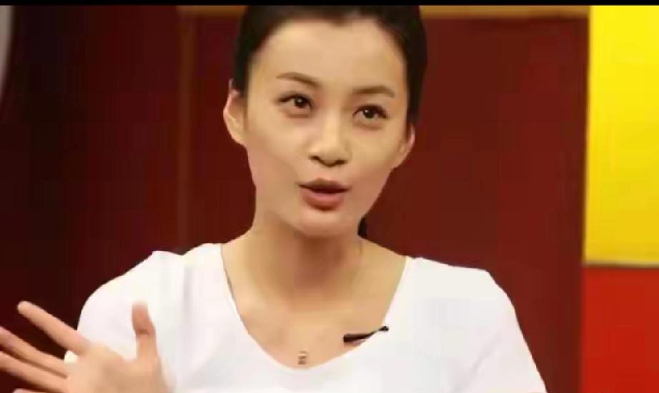 陈慧琳罕见全家福曝光！53岁冻龄似姐姐，俩儿子完美复刻爸爸长相近日