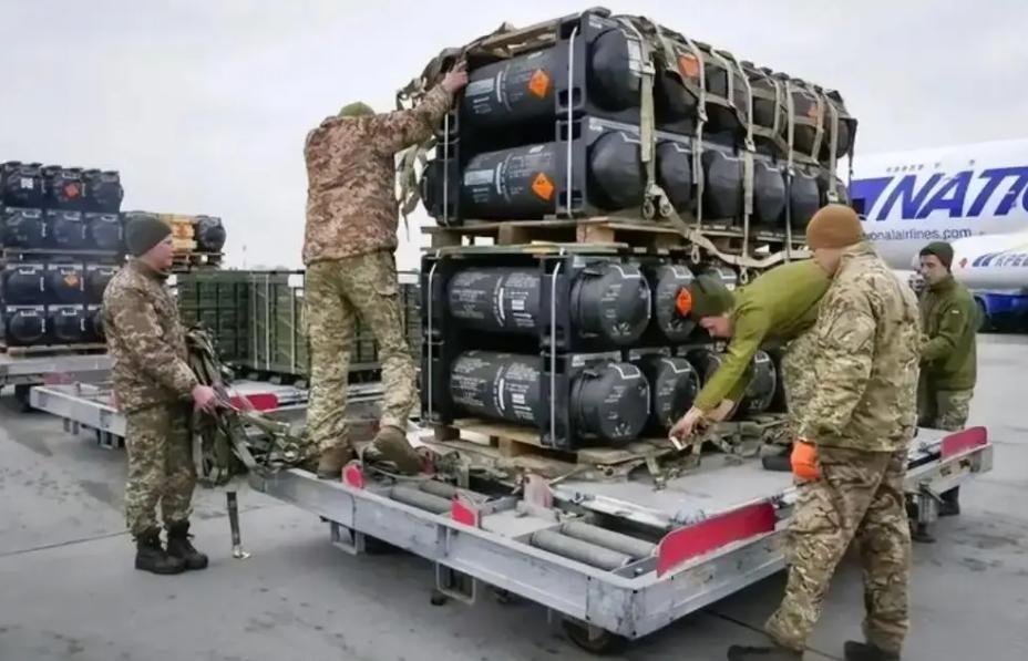 特朗普估计现在很发愁为啥发愁？因为他手上那笔卖给台湾的110亿美元武器大单，