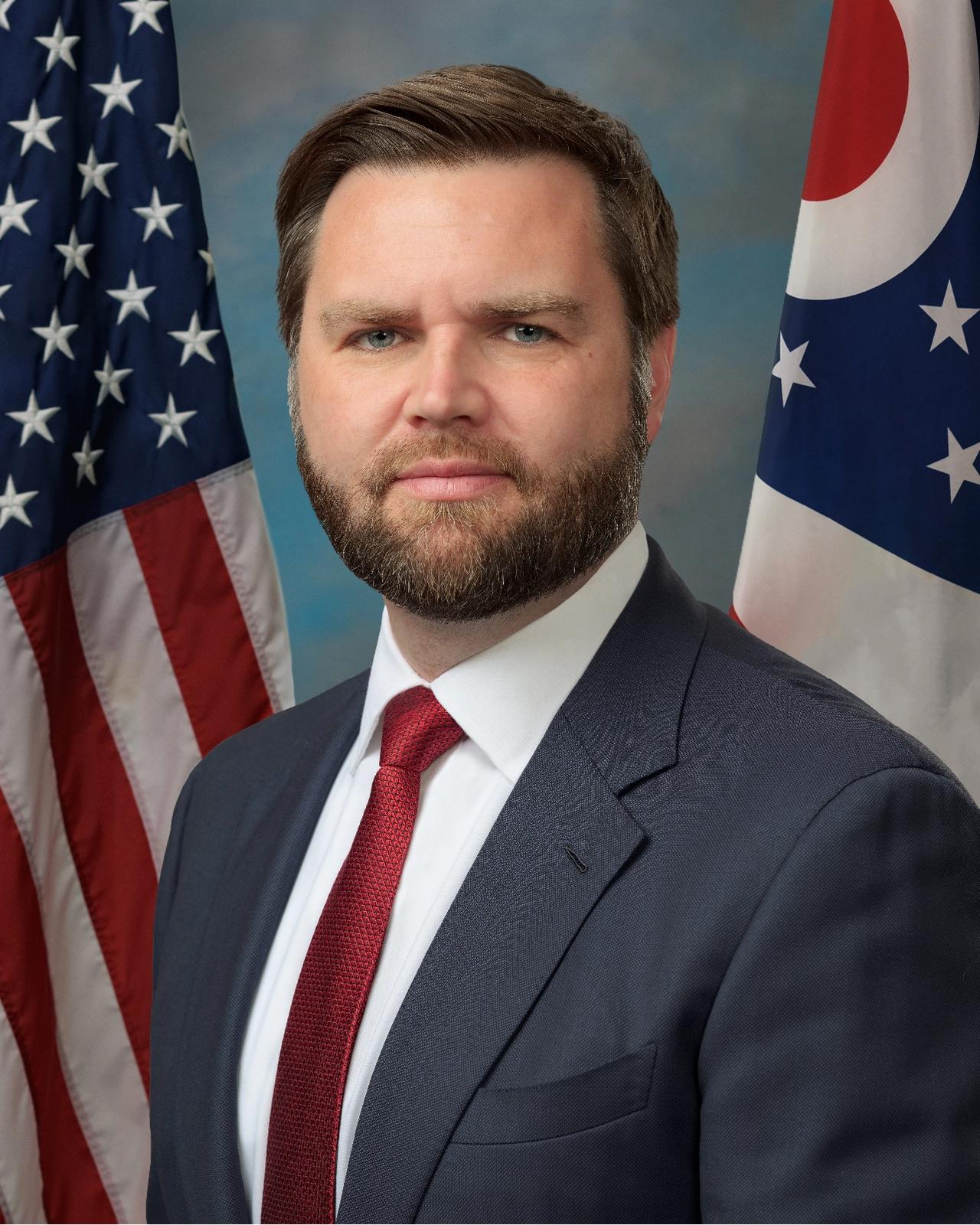 美国政客万斯曾放了一句狠话。他说，如果中国不接受关税条件，美国就应该“考虑战争选