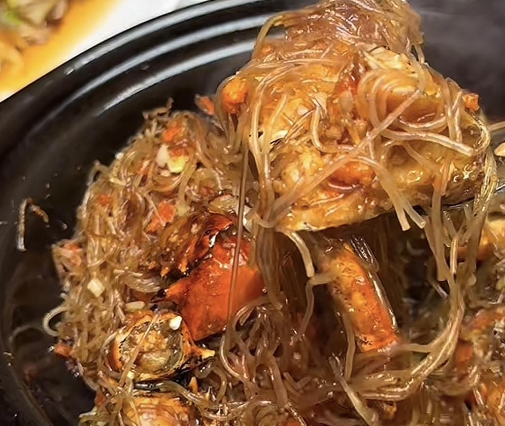 女子点88元的菜品，结账时却变成了358，而涉事店家却以店员新来的为由搪塞，这样
