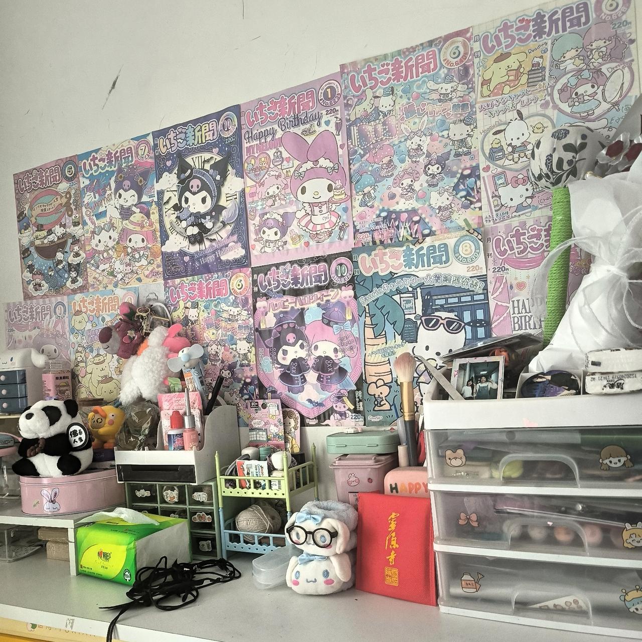 女儿上大学走了临走时特意交代屋子里的东西别让我扔今天来整理她屋子小到叠