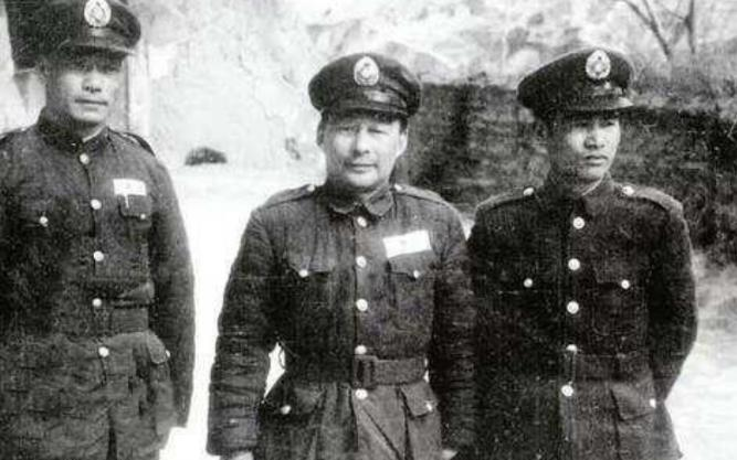1931年，国军上将去上海看牙，将指挥权交给了属下一个师长，却没承想，牙看好了，