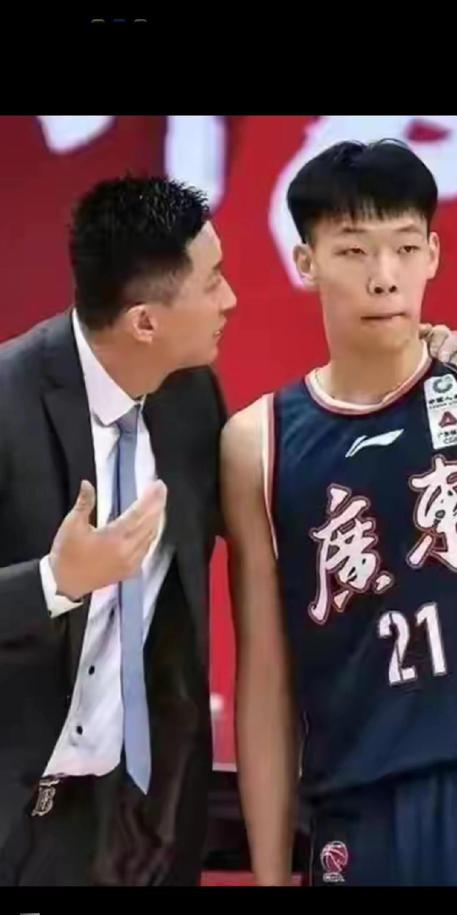 张昊热身赛打了一场好球，广东球迷就又热闹开始吹上了。徐昕，张明池，包括这个张昊把