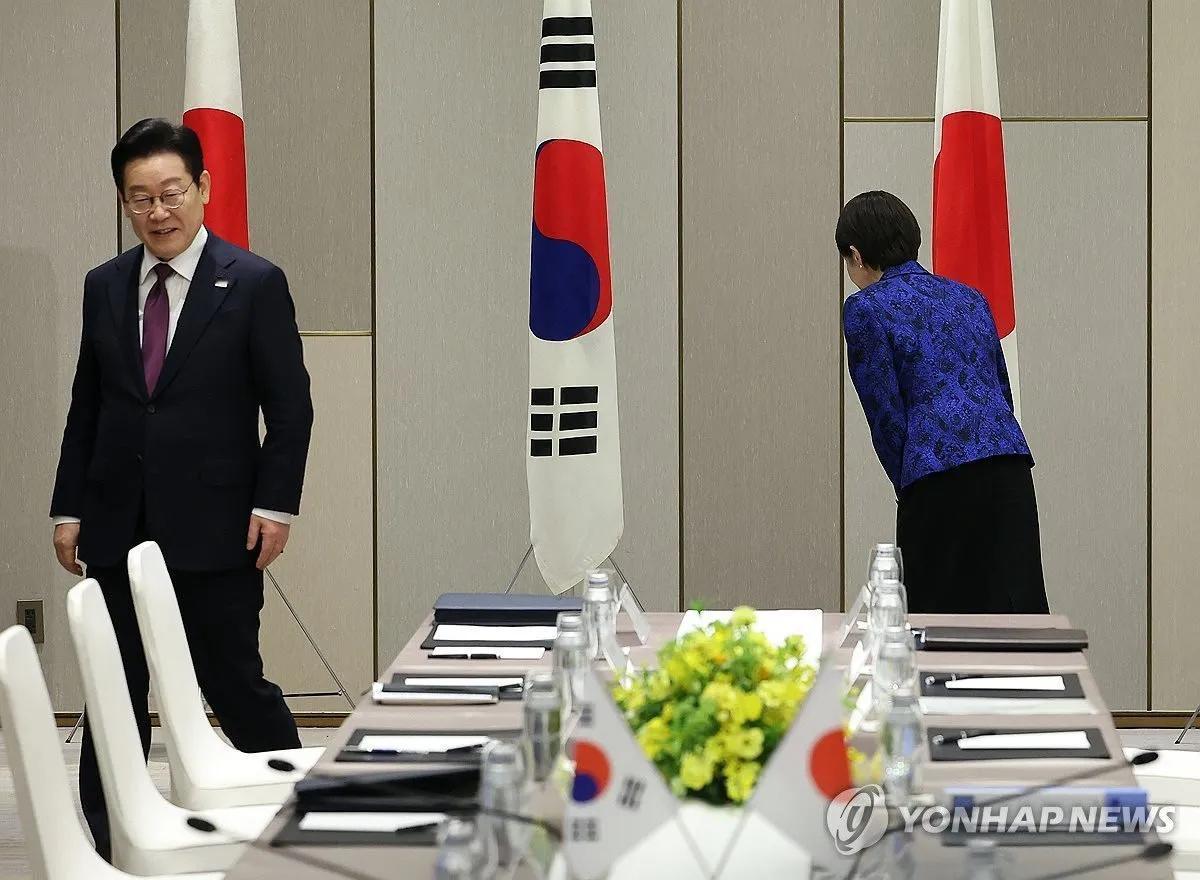 哎呀，真不容易，李在明访日，给韩国扳回来一局[笑着哭]之前尹锡悦访日，因为拍摄角