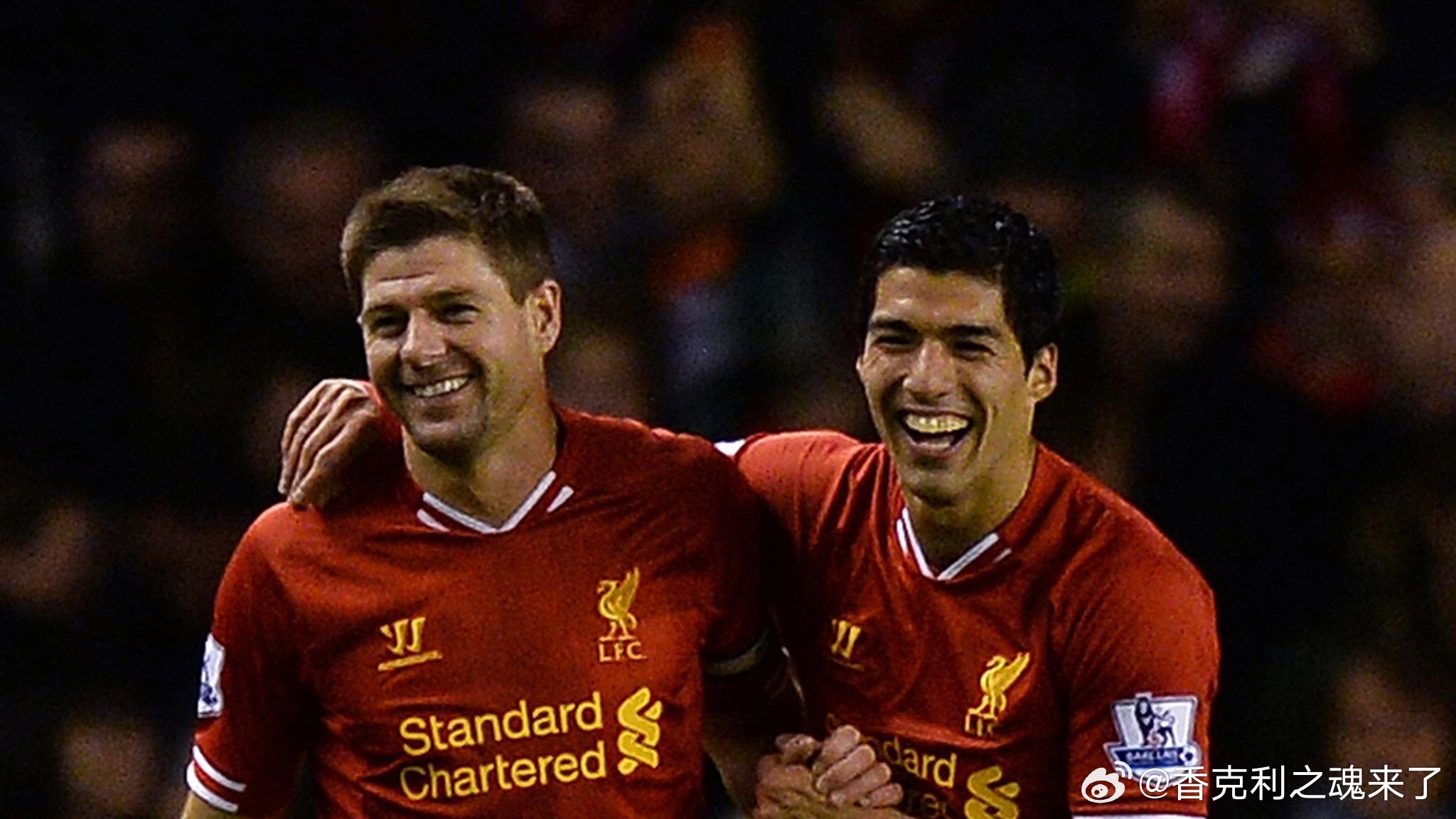 杰拉德谈到他在利物浦共事过的最佳球员时表示：“路易斯·苏亚雷斯。他就是与众不同。