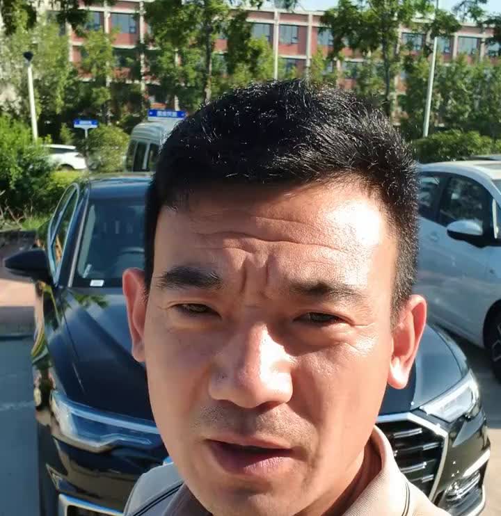 你知道奥迪a6现在什么行情了吗？奥迪a6四零两驱全款裸车二十九万多，四五两驱全款