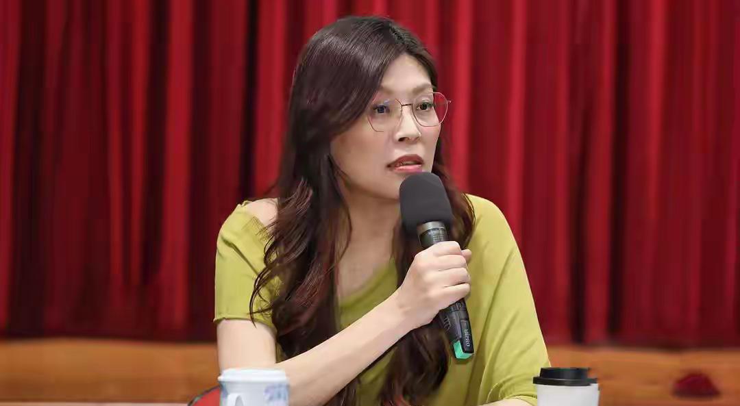 话说国民党刚派人去大陆交流，不到一天赖清德那边就喊话了，提了个要求。国民党“立委