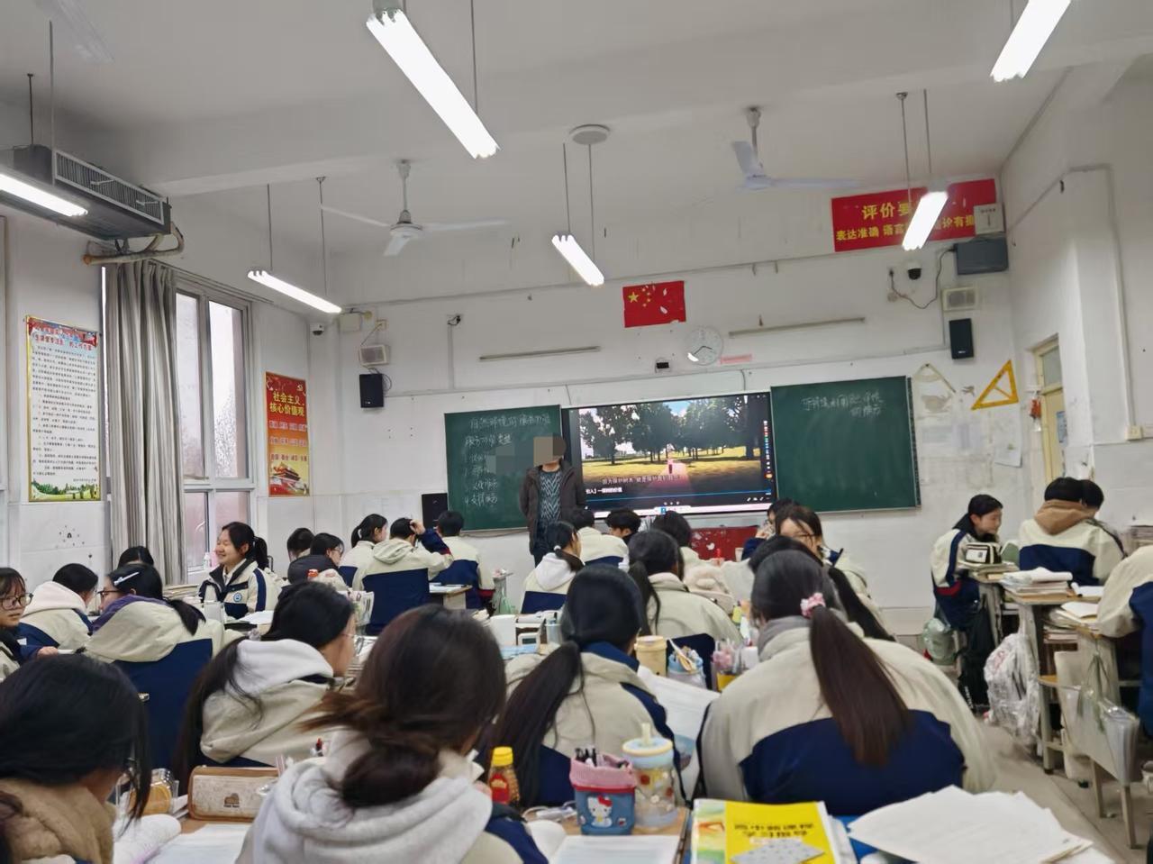 到了高中，你会发现：1、重点高中重点班，数学和英语都在130分以上，可以定位