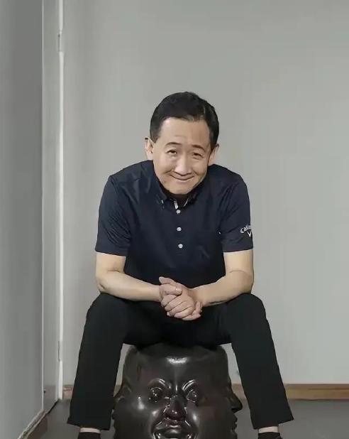 儿子拿到北大录取通知书那天，梁天和媳妇孙凤英正吃着炸酱面，儿子突然搁下筷子说了句