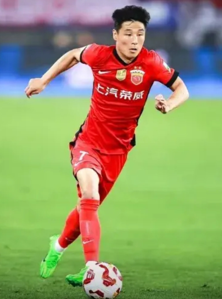 中超上海海港3-1青岛海牛，看清海港6个事1、海港急了！前10轮已经输了2场