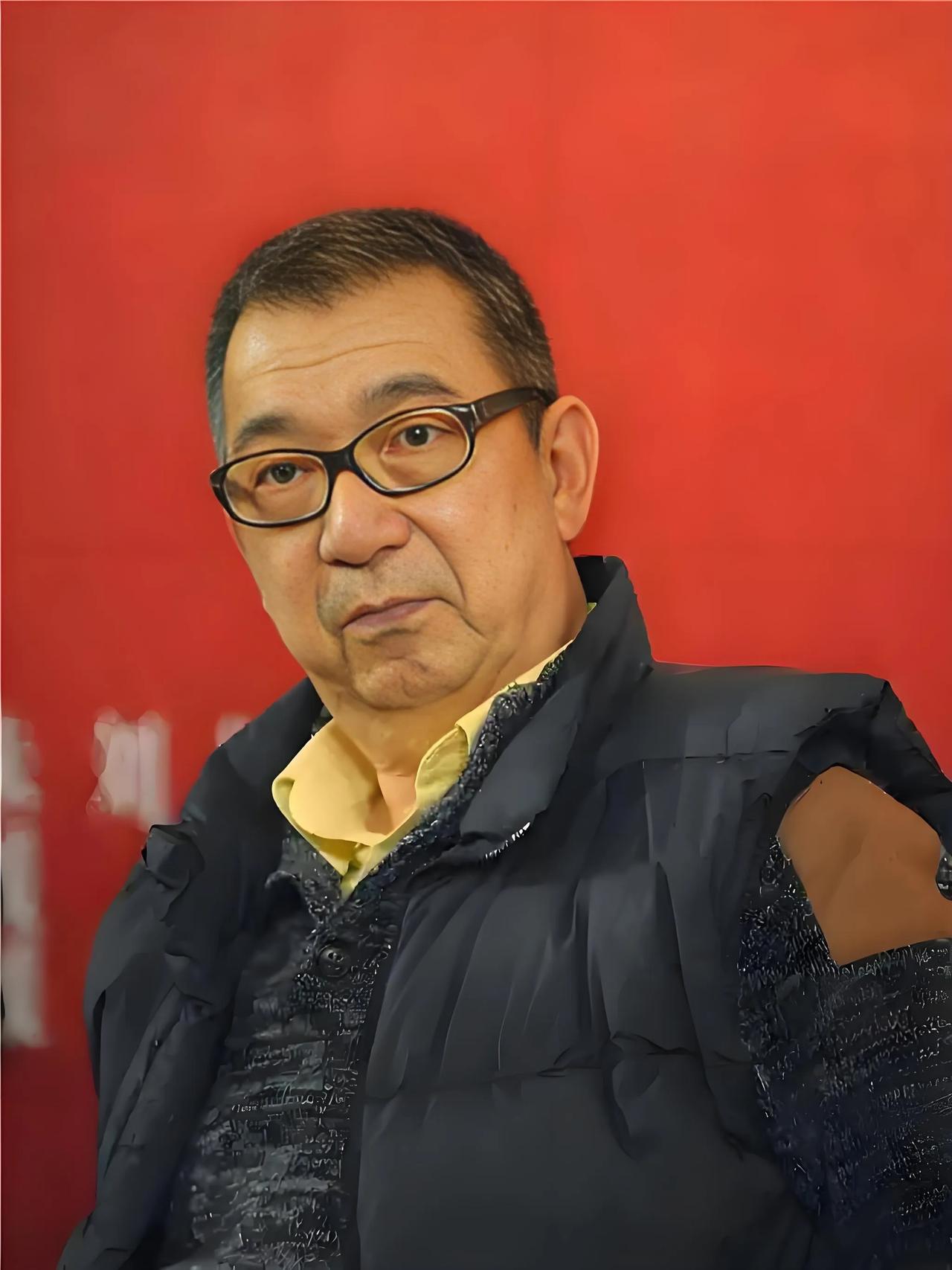 郭宝昌拍《大宅门》的时候，和陈宝国从北京十里河的一个古玩店，为这部戏买来了一个一