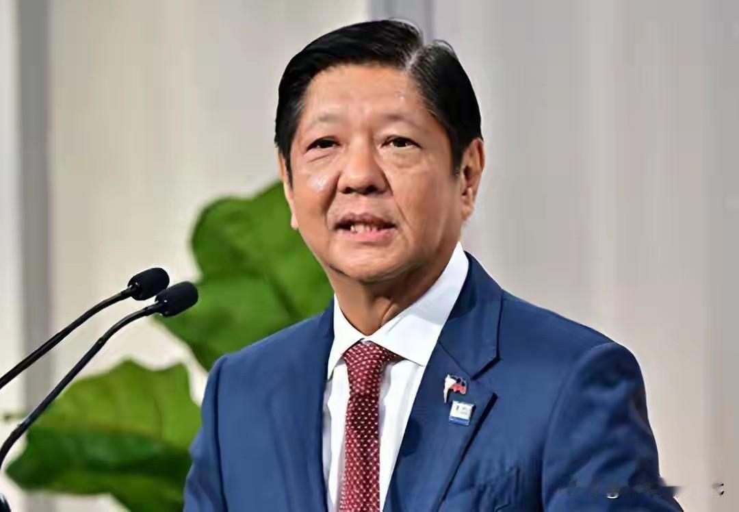 这回菲律宾真是把“农夫与蛇”演活了！刚拿到中国几十亿的农耕化肥援助，转头就在南海