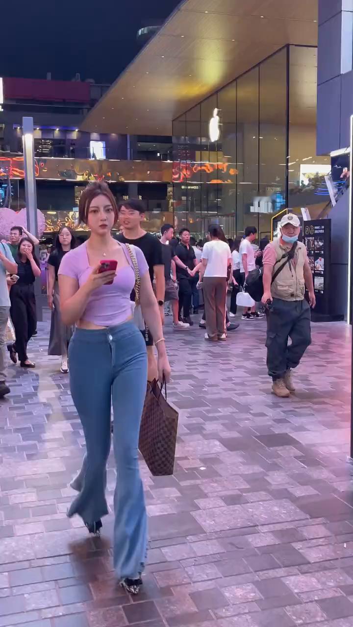 我身材这么好，不这么穿可惜。