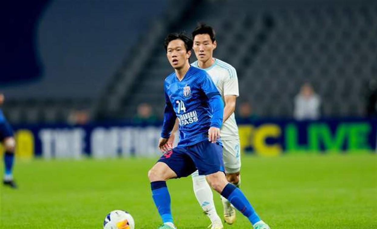 申花只要下一轮赢下海港，积分很可能名义上最高！因为赢下海港申花积分为1分！如果加