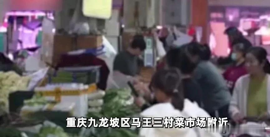 那个重庆申某的外甥女真的太可怜了，被那个舅妈砍的身首异处。经验告诉我们别人家的事