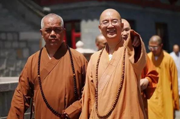 学诚大和尚因上不努力，果上难随缘——不在意结果，强调的是“果上随缘”，绝非否