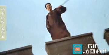 两版总舵主出场，郑少秋和刘松仁谁更拉风。论排面，那非刘松仁莫属，先有几十个群