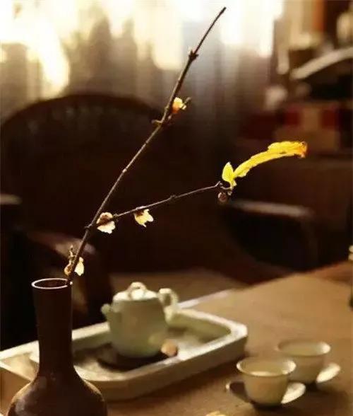 弘一法师说：“别人怎么待你，是你的因果；你怎么待别人，是你的修行。睡前原谅一切，