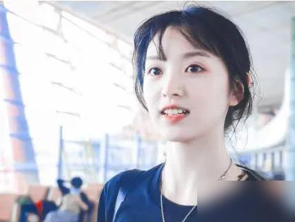 后天晚上七点半，央视八套和爱奇艺迷雾剧场同步上新剧《擒贼记》。改编自紫金陈的