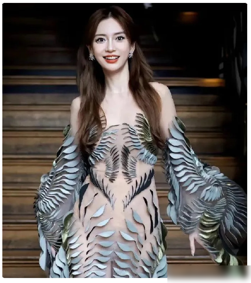 黄晓明现在后悔，怕是都来不及了。22年和杨颖刚官宣离婚，就接连被曝和叶珂同框约会，俩人缠了整整四年。