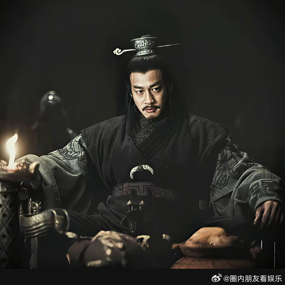 何润东也算是生不逢时他演《风云》步惊云的时候，观众大部分喜欢聂风他演《泡沫之夏》