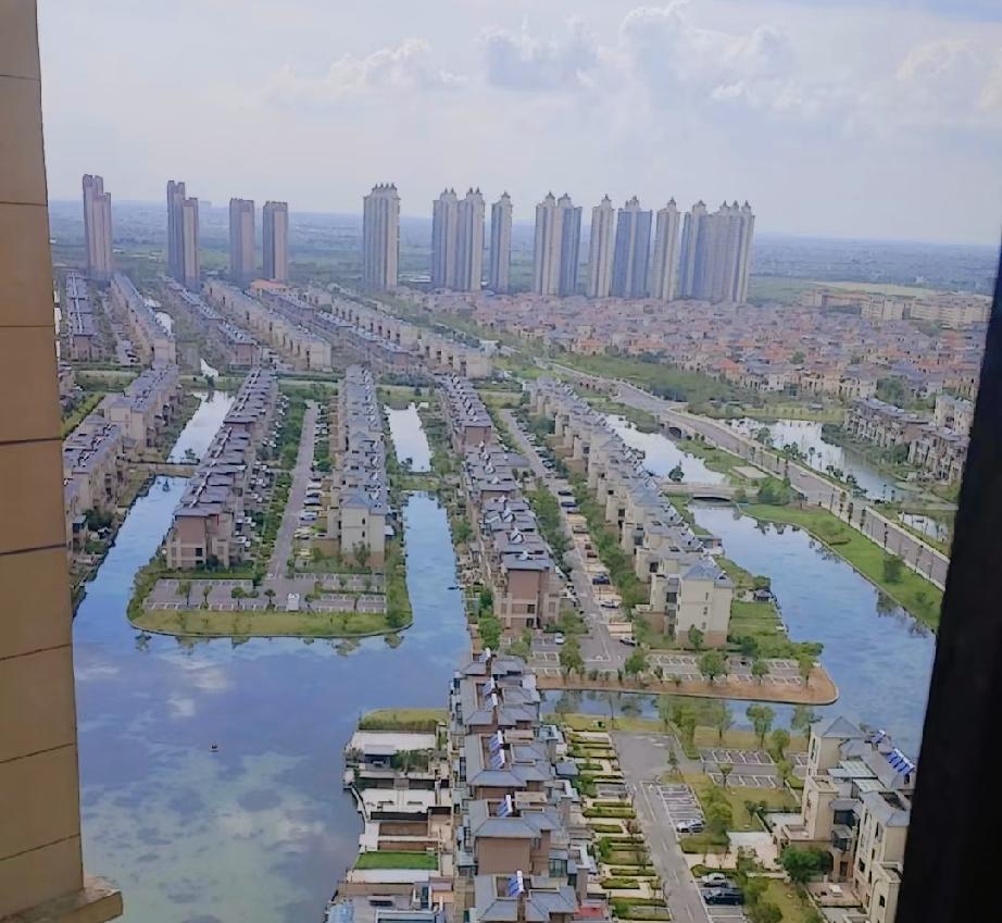 ：）单身老人请保姆为哪般？我做家政二十来了年，见过太多60岁雇主跟保姆住一屋，白